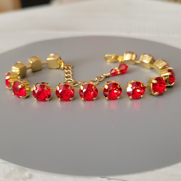 Austrian Crystal Tennis Bracelet in Yellow Gold - Picture 9 of 9